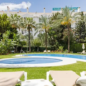 Luxury 2 Bedroom In Puerto Banús, Parking&pool Apartamento