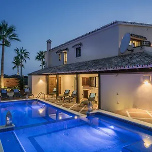 3* Oda ve Kahvaltı The By The House
